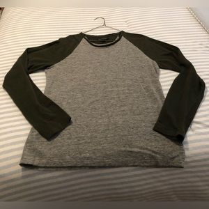 Banana Republic Men’s Baseball Tee
